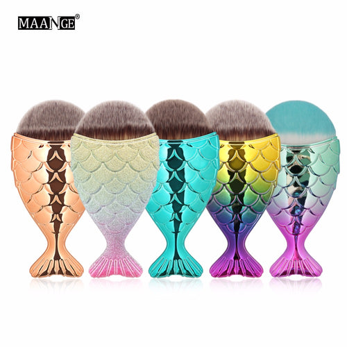 1Pcs Cute Mermaid Foundation Power Makeup Brush Blending Contour Blush Fish Scale Cosmetic Beauty Make Up Brush Tools