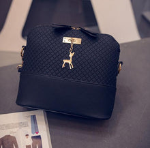 A new spring bag embossed lattice shell bag fashion styling fawn Single Shoulder Bag Messenger Bag female.