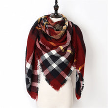 New Fashion Winter Scarf Women Triangle Warm Plaid Scarf Luxury Brand Ladies Cashmere Scarves and Shawls Gift