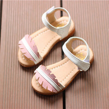 Baby Shoes Girls Children Sandals 2018 Hot Sell Princess Kids Girls Shoes Leaf Black/Pink Children Part Wedding Sandals B05182