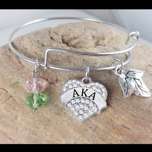 Envío de la gota Alpha Kappa Alpha corazón encanto Bangl para la hermana regalo Sorority pulsera